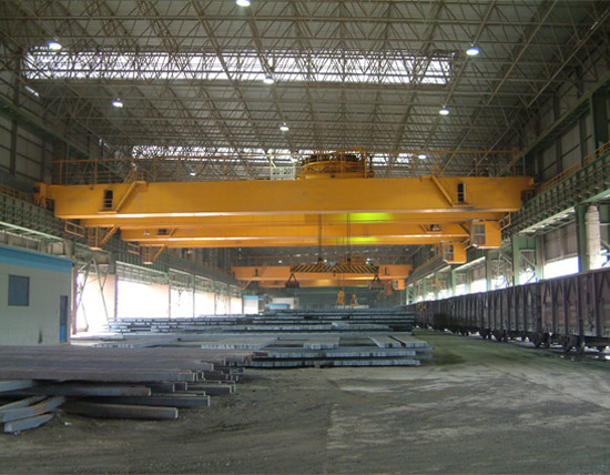 20+20t Upper Slewing Magnet Lifting Beam Crane using for Cap